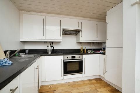 Apartment - Lee Street, Leicester