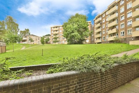 Flat - Heathgate, Norwich