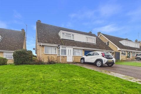 Semi-detached house - Oldbury Orchard, Gloucester