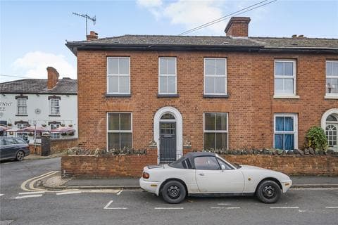 End of terrace house - Lansdowne Road, Worcester, Worcestershire