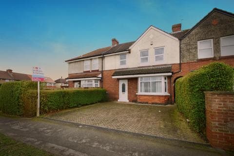Semi-detached house - Fourth Avenue, York