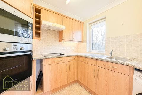 Flat - Vale Road, Woolton, L25