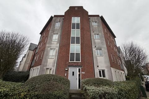 Flat - Sytchmill Way, Stoke-on-Trent ST6