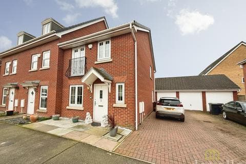 End of terrace house - Julius Way , North Hykeham LN6