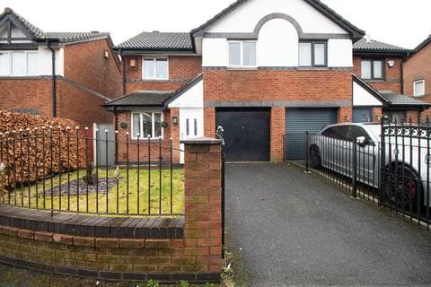 Semi-detached house - Brentwood Drive, Bolton BL4