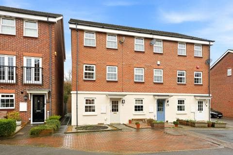 Terraced house - The Coppice, Lindley, HD3