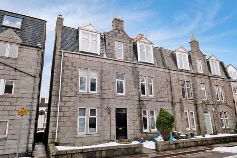 Flat - Claremont Street, Aberdeen AB10