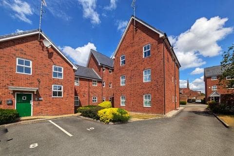 Ground floor flat - Pinders Farm Drive, Warrington, Cheshire