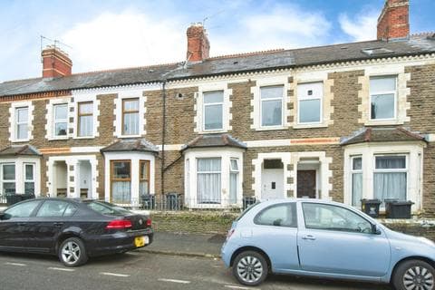 Flat - Diana Street, Cardiff, CF24