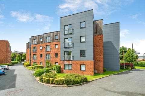 Flat - Dutton Court, Warrington, Cheshire, WA1