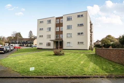 Apartment - Belworth Court, Gloucestershire GL51