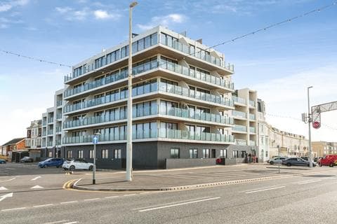 Apartment - New South Promenade, Lancashire FY4