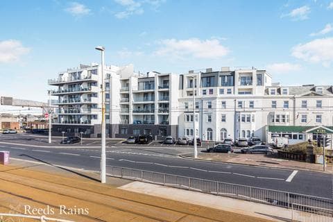 Apartment - New South Promenade, Lancashire FY4