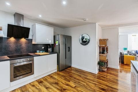 Apartment - New South Promenade, Lancashire FY4