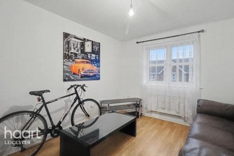 Apartment - Fosse Close, Leicester