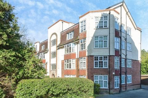 Flat - Vale Road, BOURNEMOUTH