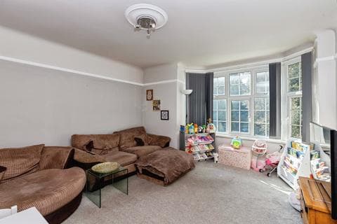 Flat - Vale Road, BOURNEMOUTH