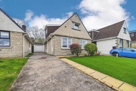 Detached bungalow - Heol-Y-Bardd, Bridgend CF31