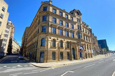 Apartment - Leeds Road, Bradford, West Yorkshire, BD1