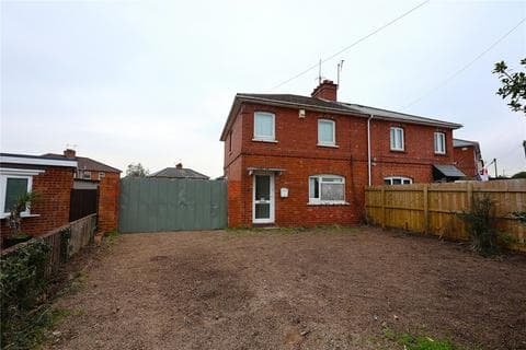 Semi-detached house - Goodrest Walk, Worcester, Worcestershire, WR3