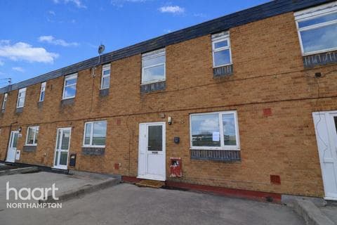 Flat - Limehurst Square, Northampton