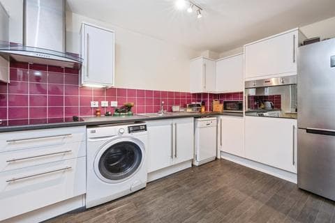 Flat - Westbury Lane, Newport Pagnell