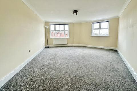 Apartment - Egerton Gardens, Bournemouth, BH8