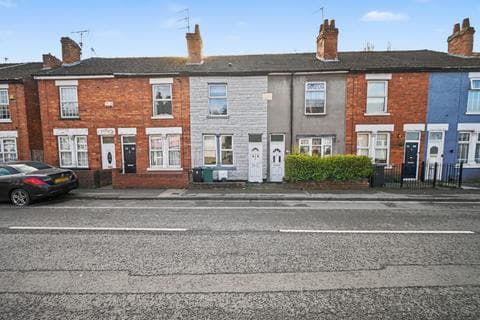 Terraced house - Aldersley Road, Wolverhampton WV6
