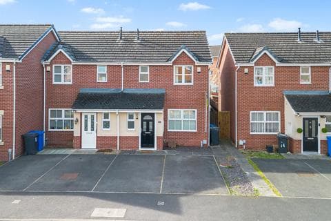 Semi-detached house - Carnaby Place, Great Sankey, WA5