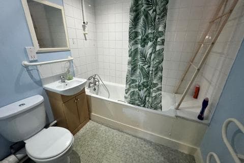 Flat - Flat 12 Shandon Court, 73 London Road, Liverpool, Merseyside, L3 8HY