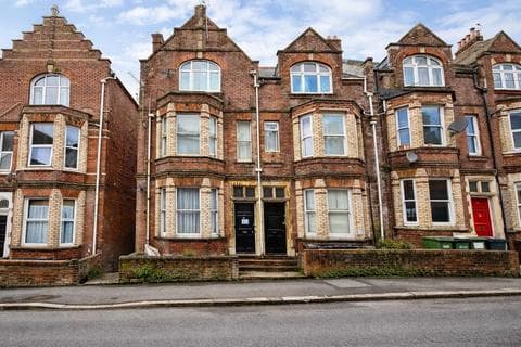 Flat - Flat 1, 37 Haldon Road, Exeter, Devon EX4 4DZ