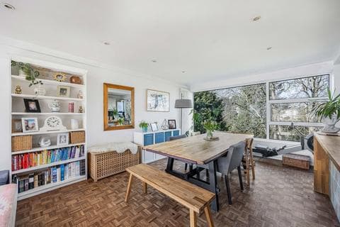 Flat - Park Place, Cheltenham, GL50 2RF