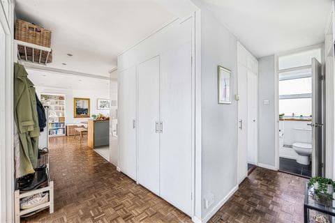 Flat - Park Place, Cheltenham, GL50 2RF