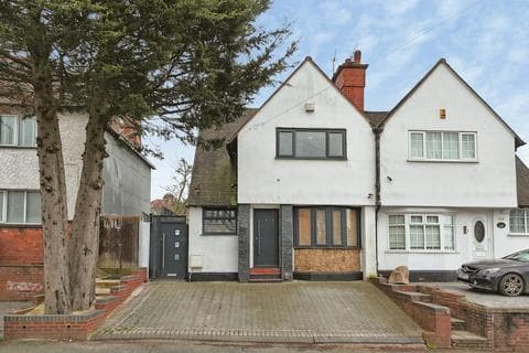 Semi-detached house - Cannock Road, Wolverhampton WV10