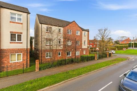 Apartment - Potternewton Mount, Leeds, LS7