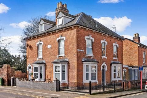 Townhouse - 1 Hamilton Road, Worcester. WR5 1AG