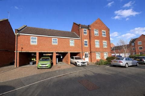 Apartment - Lynmouth Road, Swindon SN2