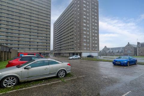 Flat - 91 Hutcheon Court, Aberdeen, AB25 1EW