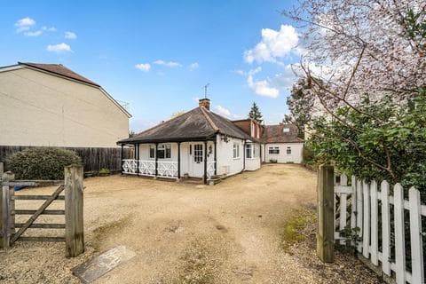 Detached bungalow - Henley Avenue,  Iffley,  OX4