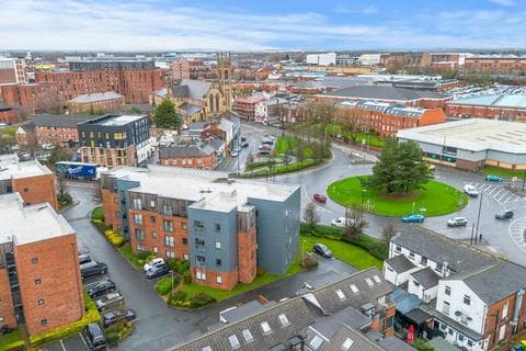 Flat - Dutton Court, Warrington, WA1