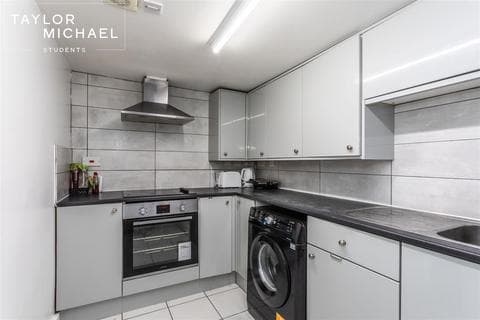 Maisonette - Lewes Road, Brighton