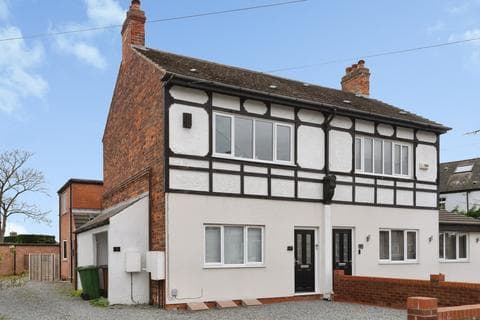 Flat - Inglemire Lane, Cottingham HU16