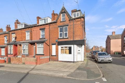 Flat - Colenso Grove, Holbeck, Leeds, LS11