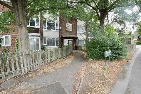 Flat - Foxwood Grove, Birmingham B37