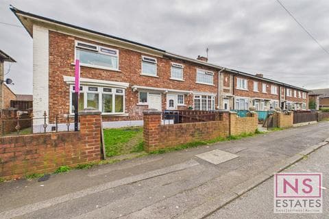End of terrace house - East Crescent, Whinney Banks, Middlesbrough, TS5