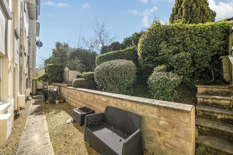 Apartment - Parabola Road, Gloucestershire GL50