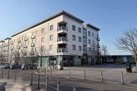 Flat - Cattedown Road, Plymouth, Devon, PL4