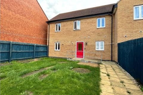 Semi-detached house - Cooper Road, Peterborough, Cambridgeshire, PE4