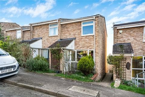 End of terrace house - Turner Close, Oxford OX4