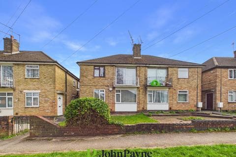 2 bedroom maisonette for sale